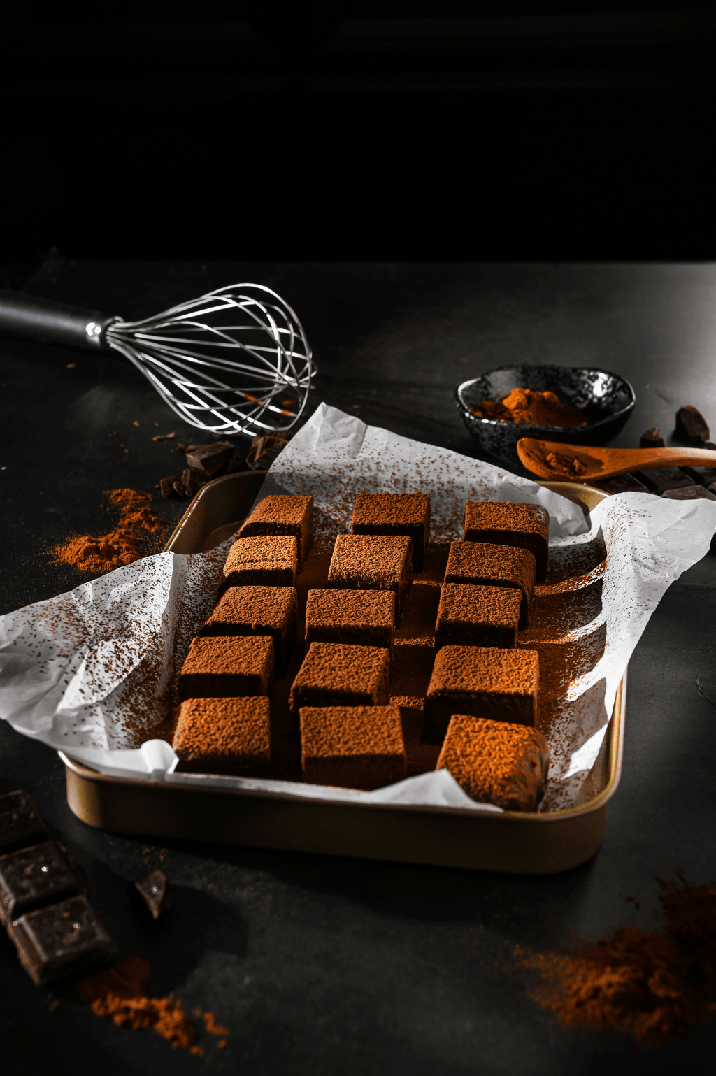 Experience the medley of flavours in our Nutella Dark NAMA Chocolate – bitter, sweet, and roasty.